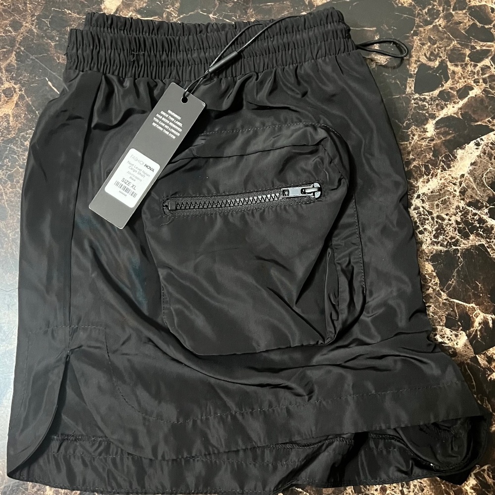 Fashion Nova - Nylon Sporty Shorts - Black - Size XL